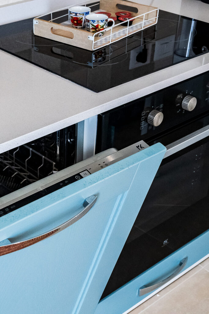 Particolare della cucina del Paradiso sul Mare a Brolo